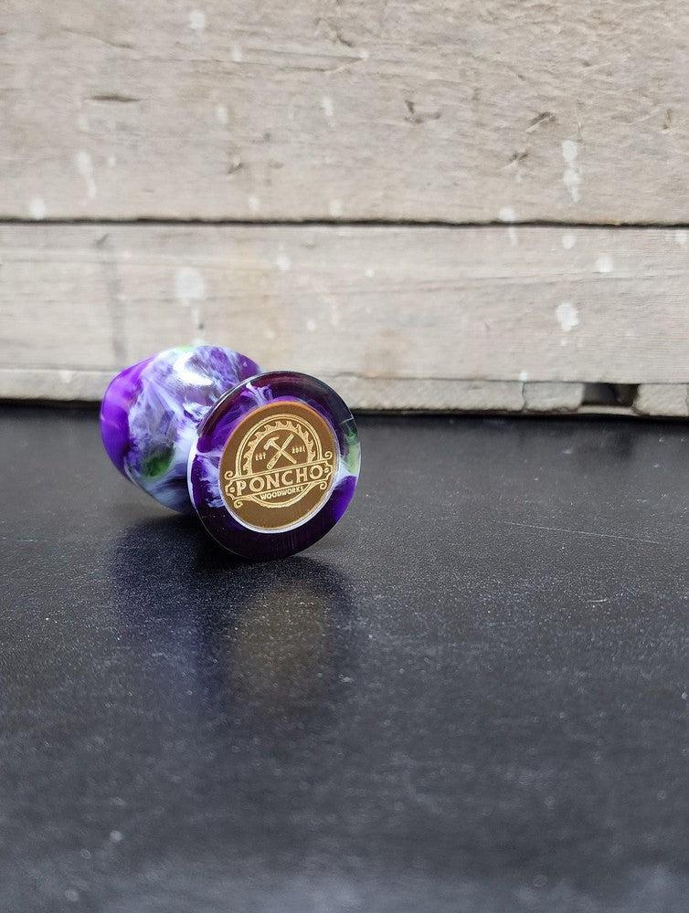 Purple and Green Cigar Rest